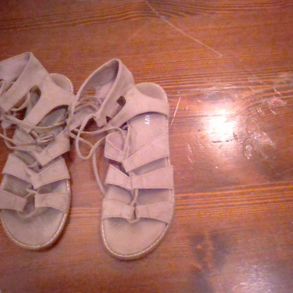 Old Navy Lace Up sandals - Picture 2 of 3